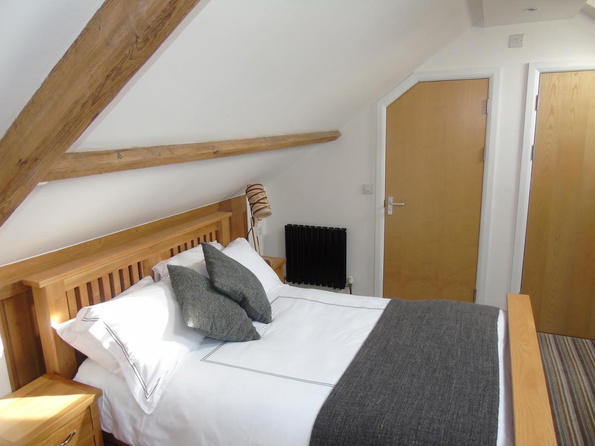 Kings Head Hotell Capel Hendre Eksteriør bilde