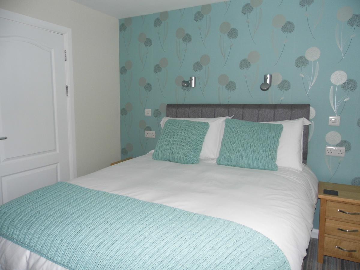 Kings Head Hotell Capel Hendre Eksteriør bilde