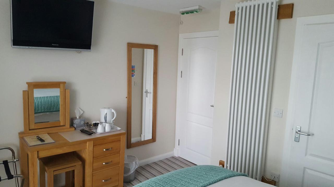 Kings Head Hotell Capel Hendre Eksteriør bilde